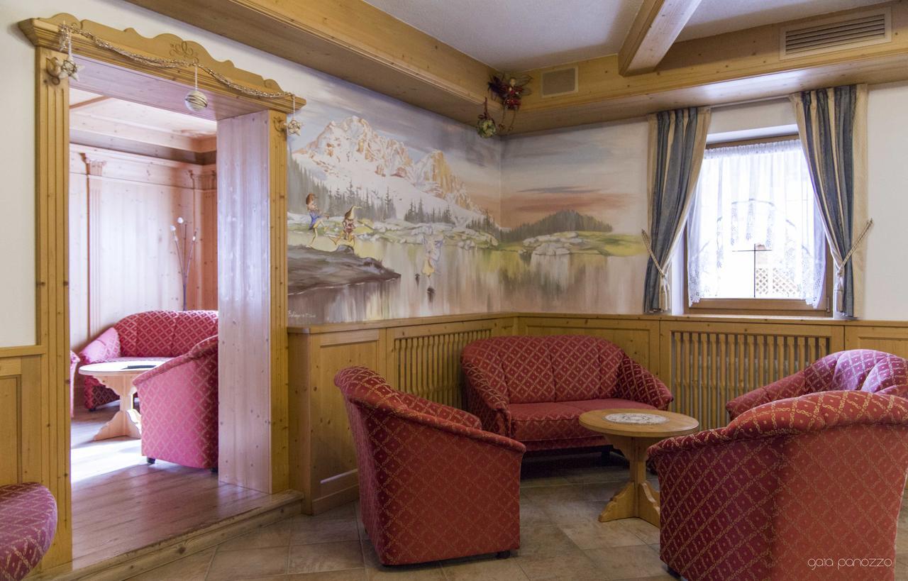 Hotel Genzianella Ziano di Fiemme Exterior foto