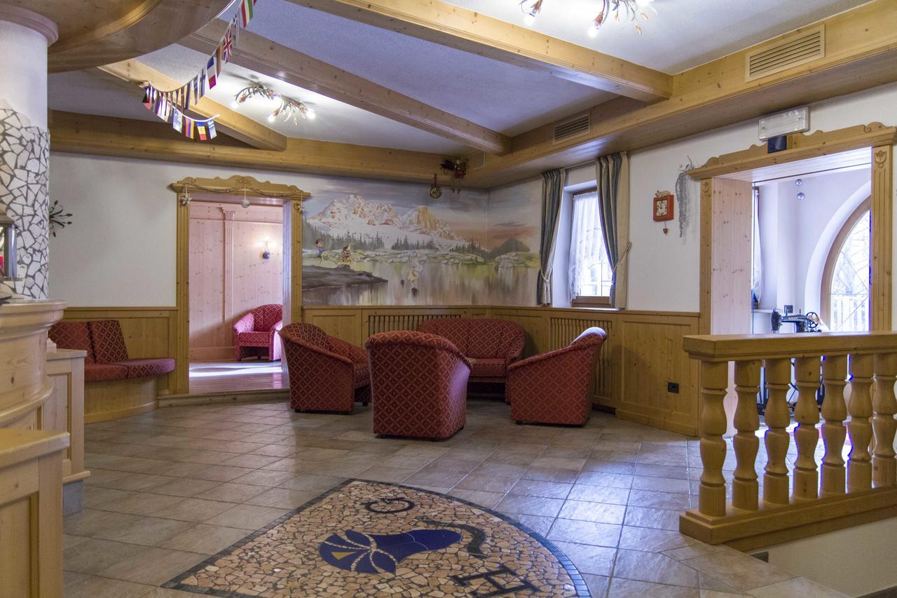 Hotel Genzianella Ziano di Fiemme Exterior foto