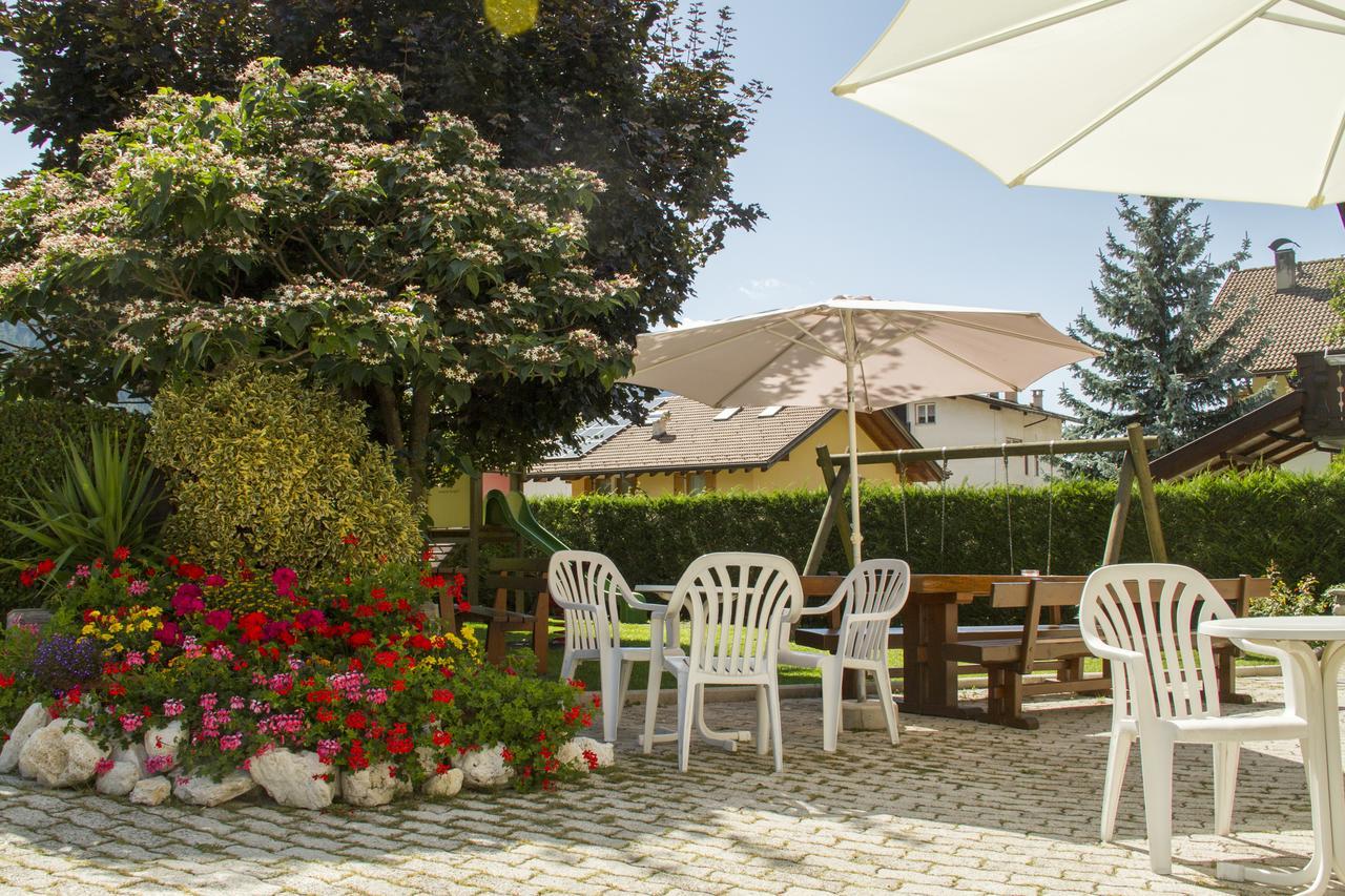 Hotel Genzianella Ziano di Fiemme Exterior foto